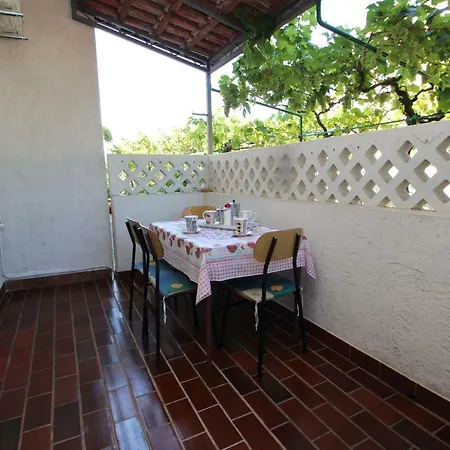 Apartment Sasa Bozac